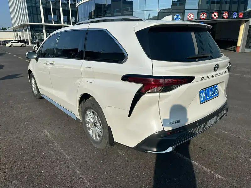 2024 Grevia Intelligent Hybrid Dual Engine 2.5L Two-Wheel Drive Comfort Edition — миниатюра 4