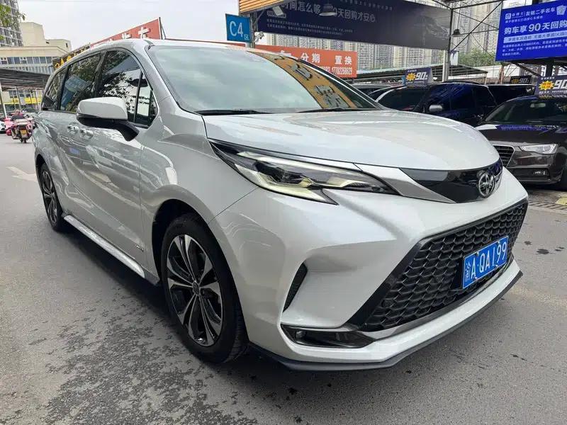 2024 Grevia Intelligent Hybrid Dual Engine 2.5L Two-Wheel Drive Premium PLUS Edition — миниатюра 3