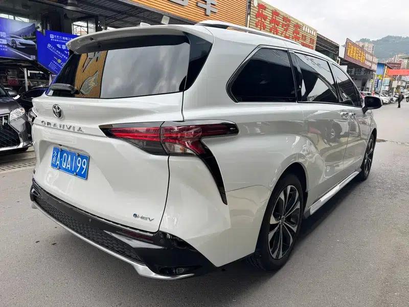 2024 Grevia Intelligent Hybrid Dual Engine 2.5L Two-Wheel Drive Premium PLUS Edition — миниатюра 6