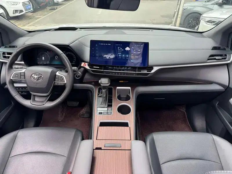2024 Grevia Intelligent Hybrid Dual Engine 2.5L Two-Wheel Drive Premium PLUS Edition — миниатюра 8