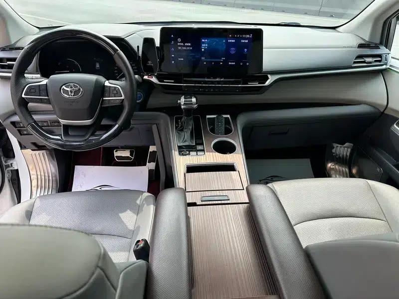 2023 Grevia Intelligent Hybrid Dual Engine 2.5L Premium PLUS — миниатюра 12