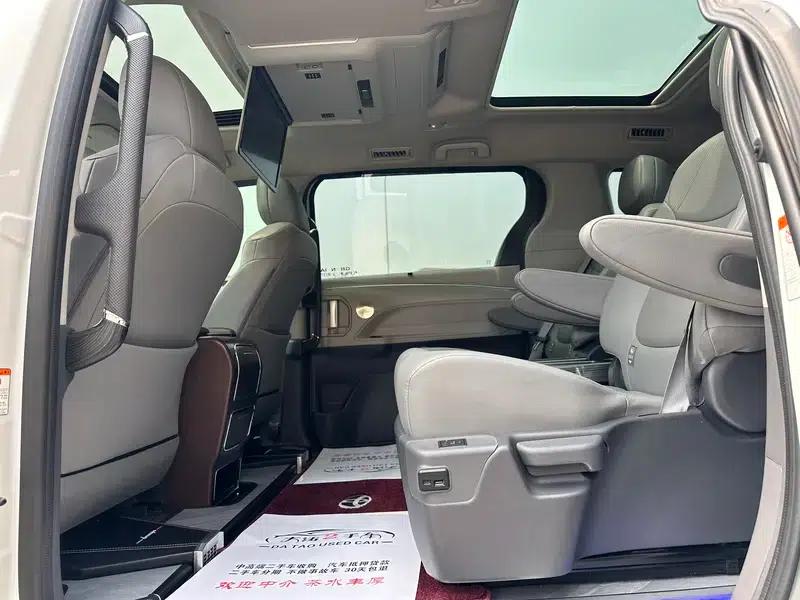 2023 Grevia Intelligent Hybrid Dual Engine 2.5L Premium PLUS — миниатюра 17