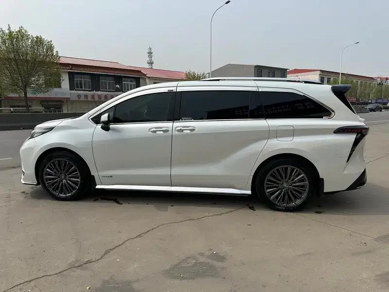 2023 Grevia Intelligent Hybrid Dual Engine 2.5L Premium PLUS — миниатюра 4