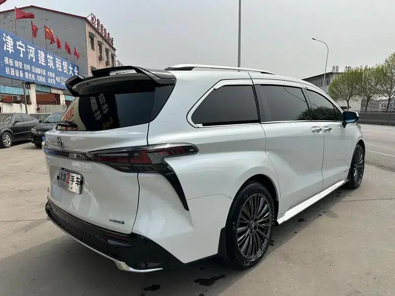 2023 Grevia Intelligent Hybrid Dual Engine 2.5L Premium PLUS — миниатюра 7