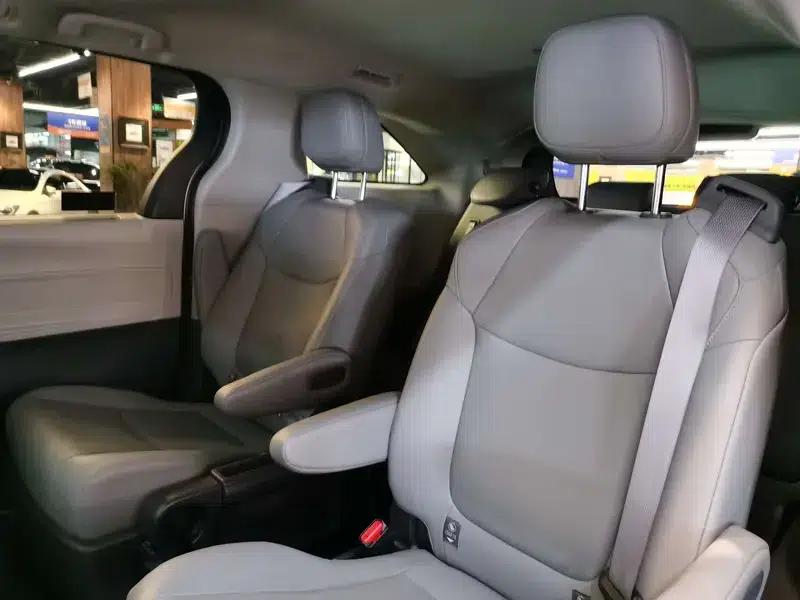 2024 Grevia Intelligent Hybrid Dual Engine 2.5L Two-Wheel Drive Comfort Edition — миниатюра 13