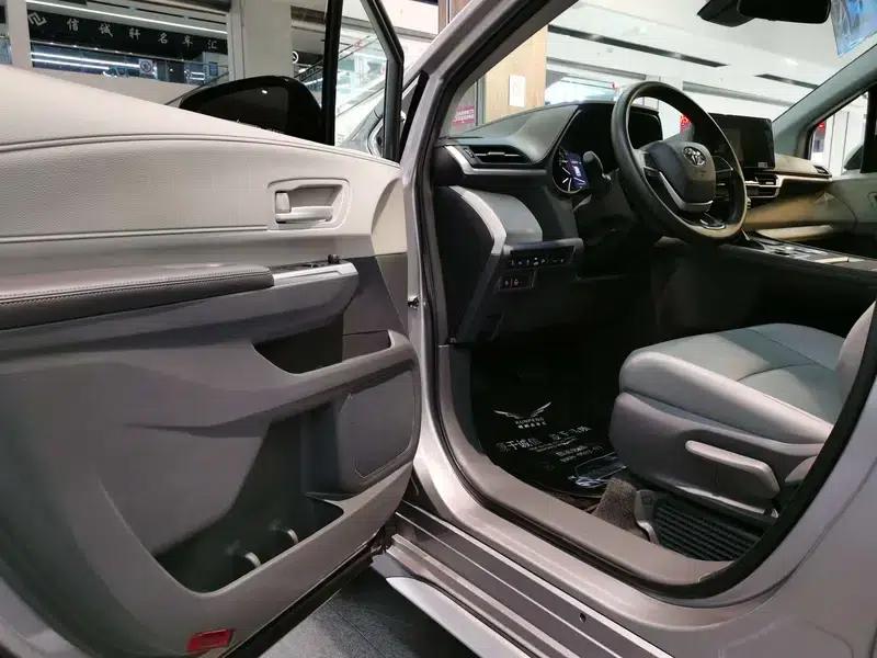 2024 Grevia Intelligent Hybrid Dual Engine 2.5L Two-Wheel Drive Comfort Edition — миниатюра 14