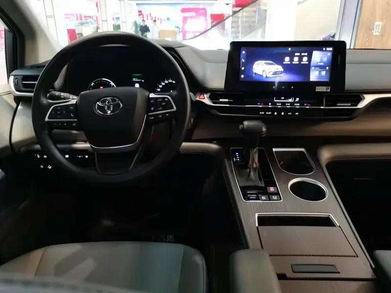 2024 Grevia Intelligent Hybrid Dual Engine 2.5L Two-Wheel Drive Comfort Edition — миниатюра 5