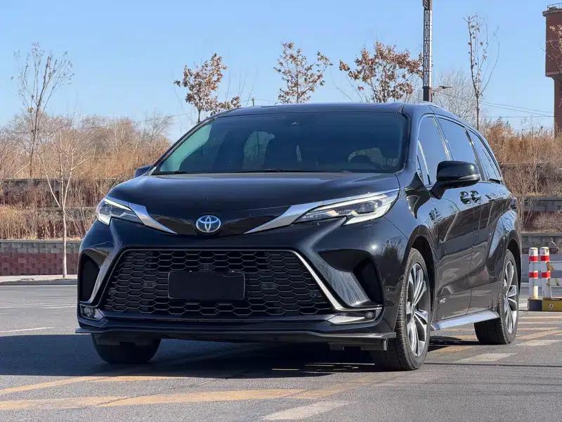 2024 Grevia Intelligent Hybrid Dual Engine 2.5L Two-Wheel Drive Premium PLUS Edition — миниатюра 1