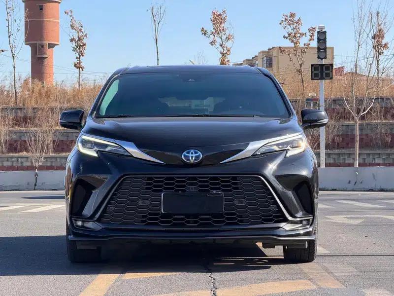 2024 Grevia Intelligent Hybrid Dual Engine 2.5L Two-Wheel Drive Premium PLUS Edition — миниатюра 2