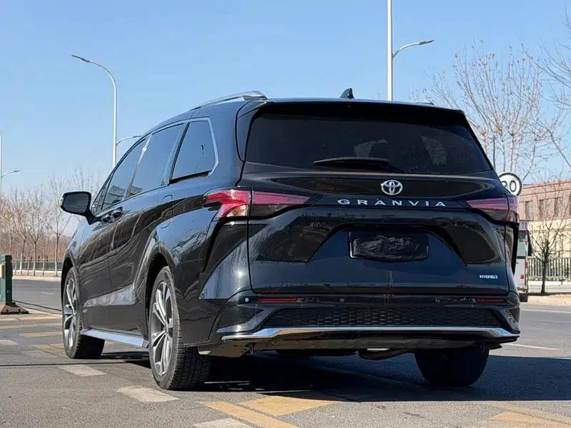 2024 Grevia Intelligent Hybrid Dual Engine 2.5L Two-Wheel Drive Premium PLUS Edition — миниатюра 4