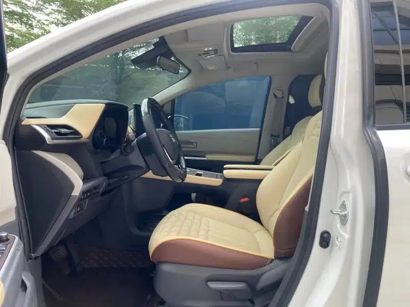 2023 Grevia Intelligent Hybrid Dual Engine 2.5L Comfort Edition — миниатюра 9