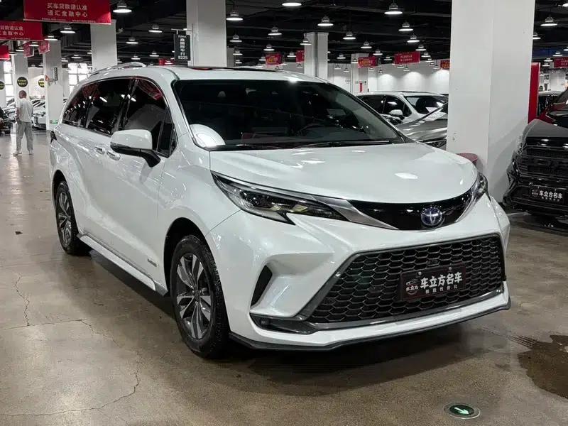 2023 Grevia Intelligent Hybrid Dual Engine 2.5L Premium PLUS — миниатюра 3