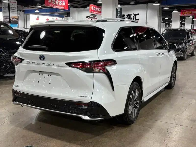 2023 Grevia Intelligent Hybrid Dual Engine 2.5L Premium PLUS — миниатюра 6