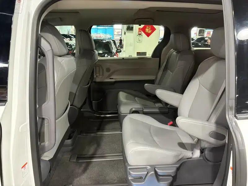 2023 Grevia Intelligent Hybrid Dual Engine 2.5L Premium PLUS — миниатюра 9