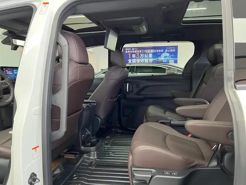 2023 Grevia Intelligent Hybrid Dual Engine 2.5L Flagship VIP — миниатюра 13