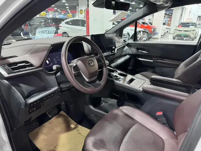 2024 Grevia Intelligent Hybrid Dual Engine 2.5L AWD Premium PLUS Edition — миниатюра 8
