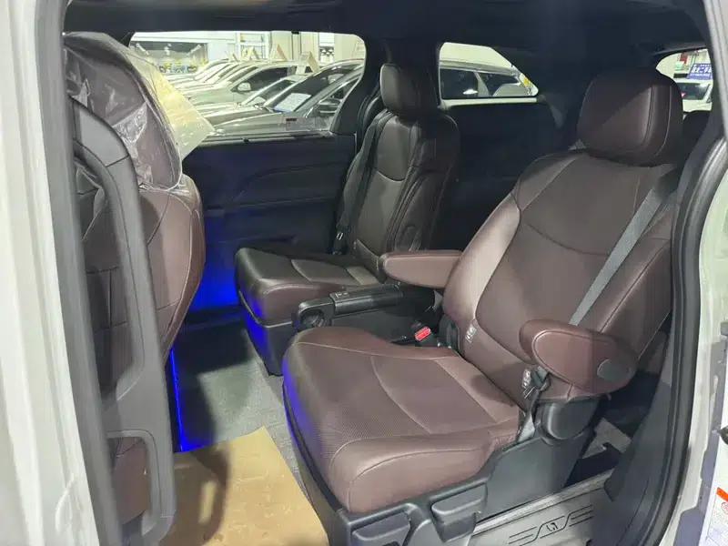 2024 Grevia Intelligent Hybrid Dual Engine 2.5L AWD Premium PLUS Edition — миниатюра 9