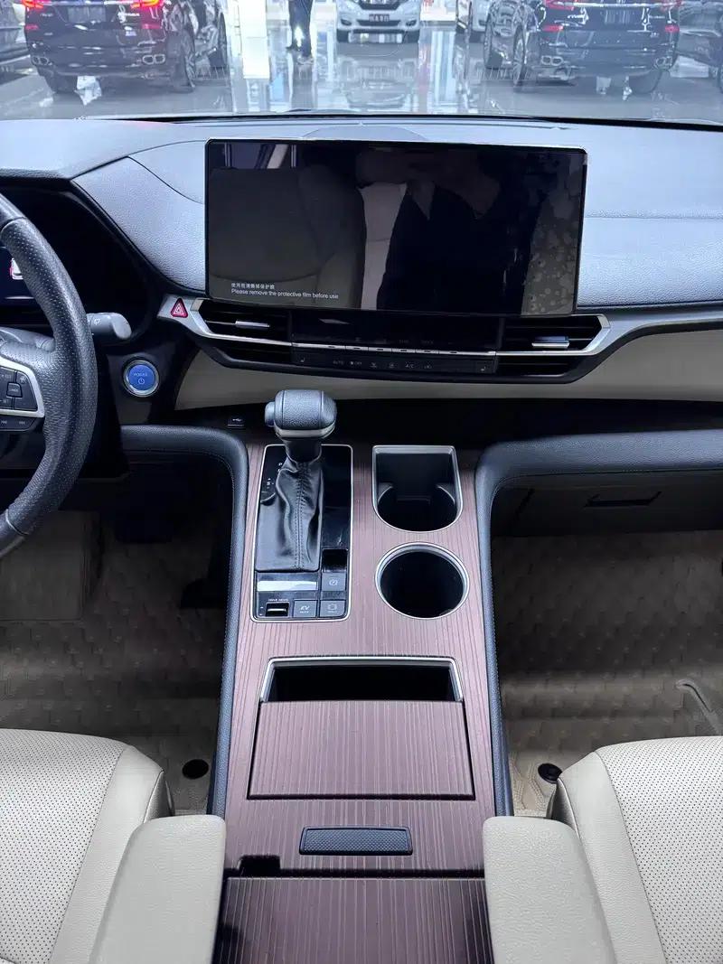 2023 Grevia Intelligent Hybrid Dual Engine 2.5L Premium PLUS — миниатюра 7