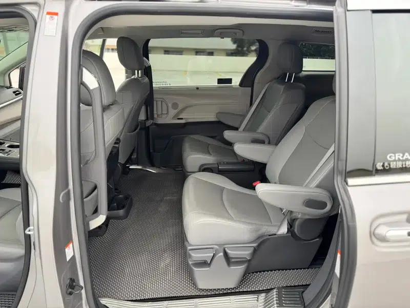 2023 Grevia Intelligent Hybrid Dual Engine 2.5L Premium PLUS — миниатюра 13