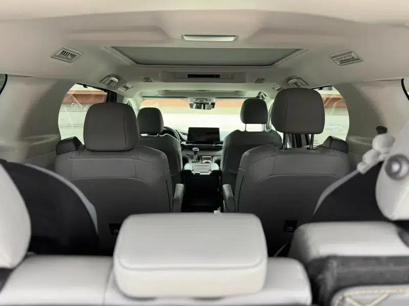 2023 Grevia Intelligent Hybrid Dual Engine 2.5L Premium PLUS — миниатюра 14
