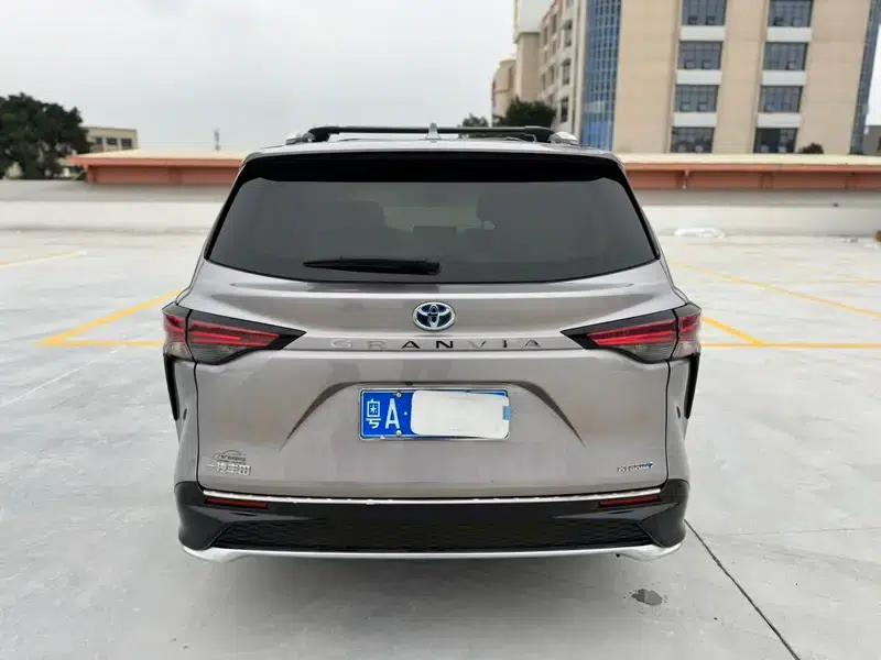 2023 Grevia Intelligent Hybrid Dual Engine 2.5L Premium PLUS — миниатюра 6