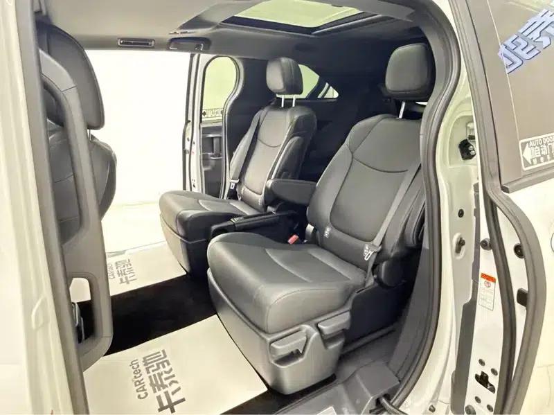 2024 Grevia Intelligent Hybrid Dual Engine 2.5L AWD Premium PLUS Edition — миниатюра 30