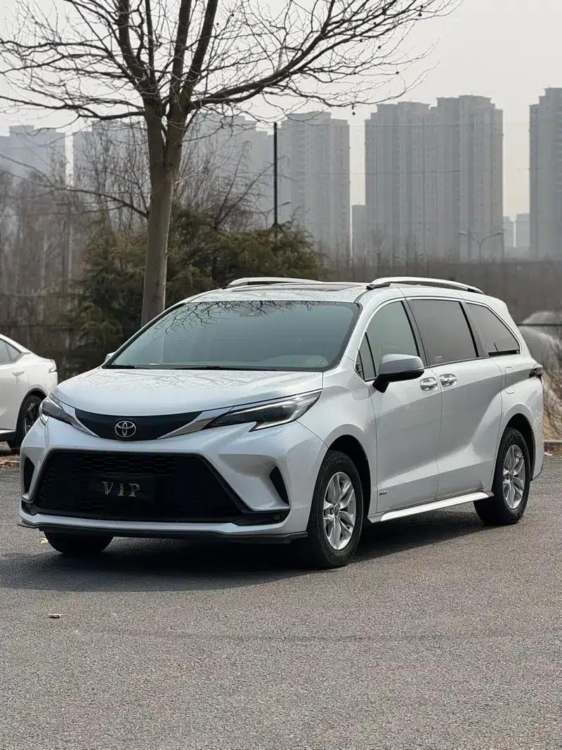 2024 Grevia Intelligent Hybrid Dual Engine 2.5L Two-Wheel Drive Comfort Edition — миниатюра 1