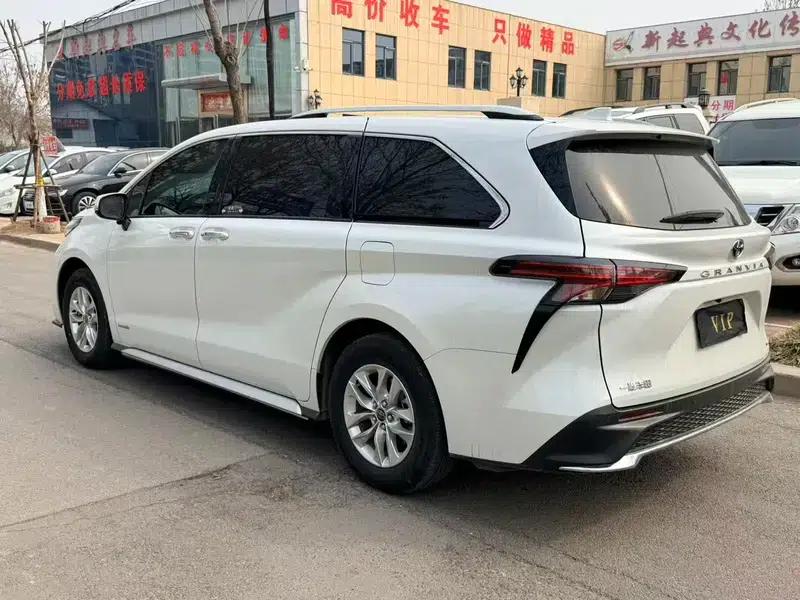 2023 Grevia Intelligent Hybrid Dual Engine 2.5L Comfort Edition — миниатюра 4