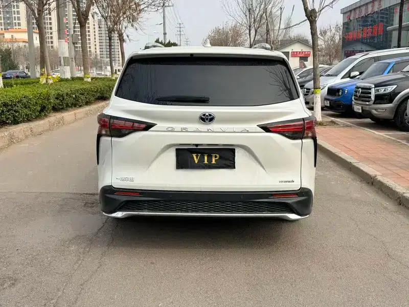 2023 Grevia Intelligent Hybrid Dual Engine 2.5L Comfort Edition — миниатюра 5