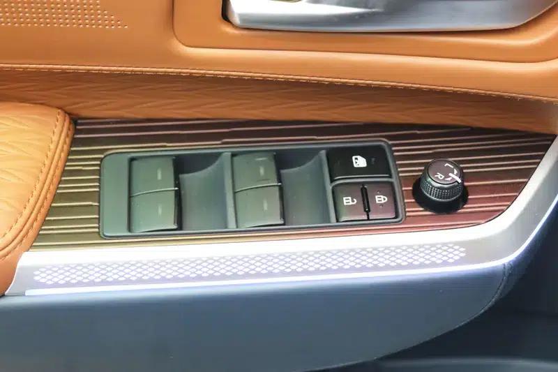 2024 Grevia Intelligent Hybrid Dual Engine 2.5L Two-Wheel Drive Comfort Edition — миниатюра 12