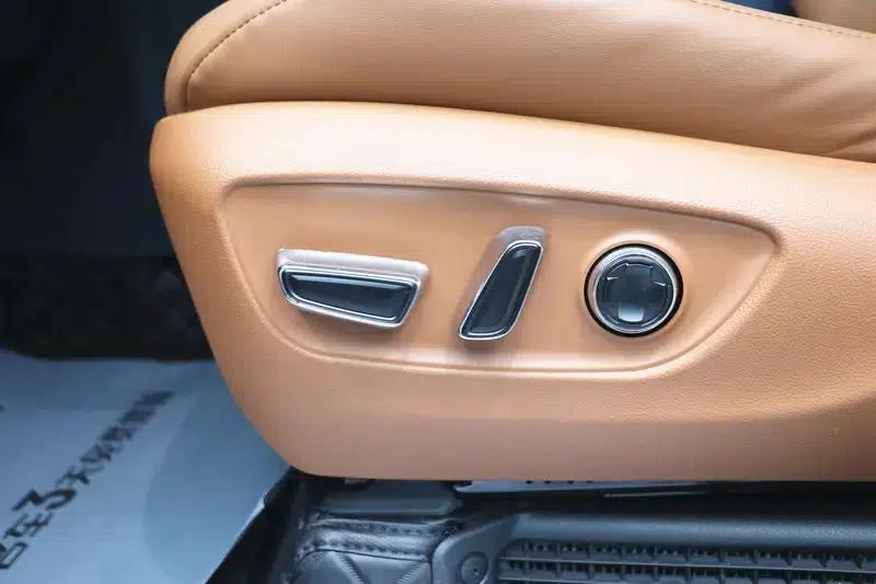 2024 Grevia Intelligent Hybrid Dual Engine 2.5L Two-Wheel Drive Comfort Edition — миниатюра 13