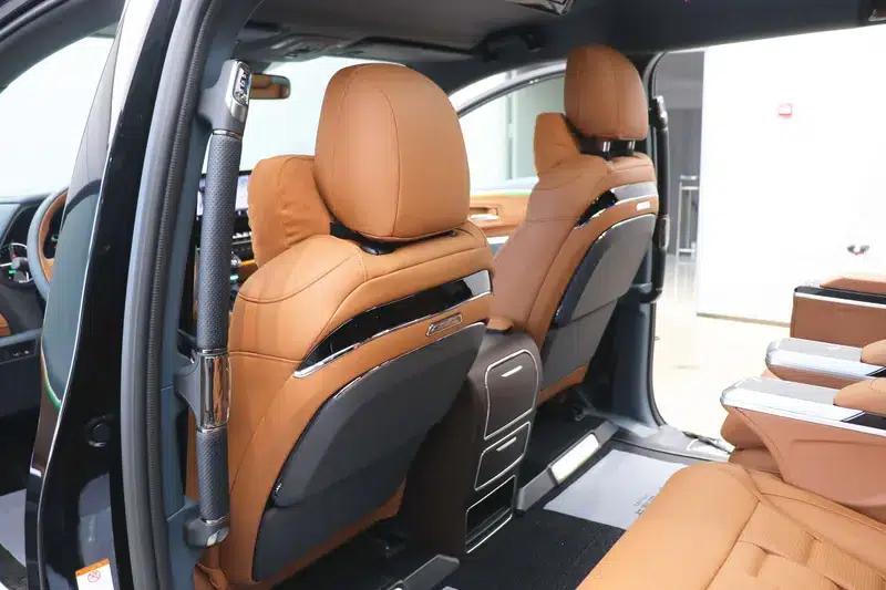 2024 Grevia Intelligent Hybrid Dual Engine 2.5L Two-Wheel Drive Comfort Edition — миниатюра 37