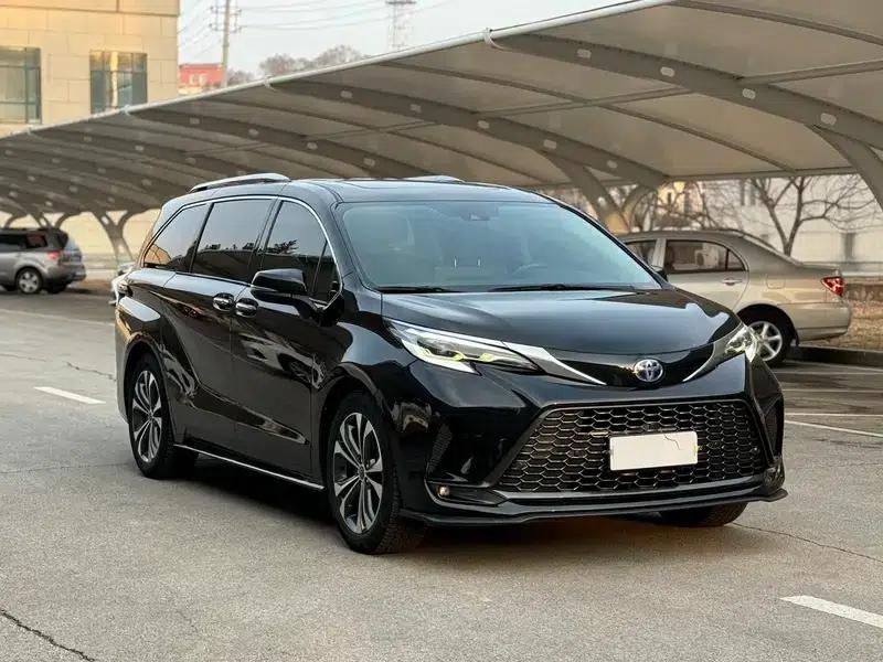 2022 Grevia 2.5L Hybrid Premium Edition — миниатюра 3
