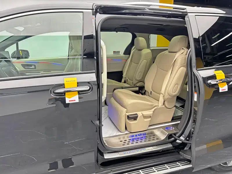 2023 Grevia Intelligent Hybrid Dual Engine 2.5L Premium PLUS — миниатюра 18