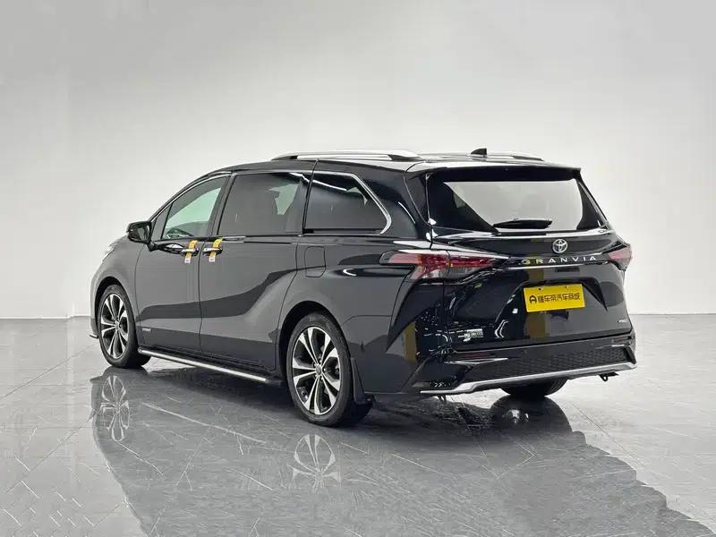2023 Grevia Intelligent Hybrid Dual Engine 2.5L Premium PLUS — миниатюра 5
