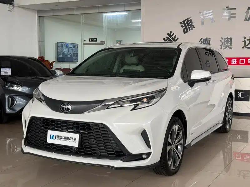 2024 Grevia Intelligent Hybrid Dual Engine 2.5L Two-Wheel Drive Comfort Edition — миниатюра 1