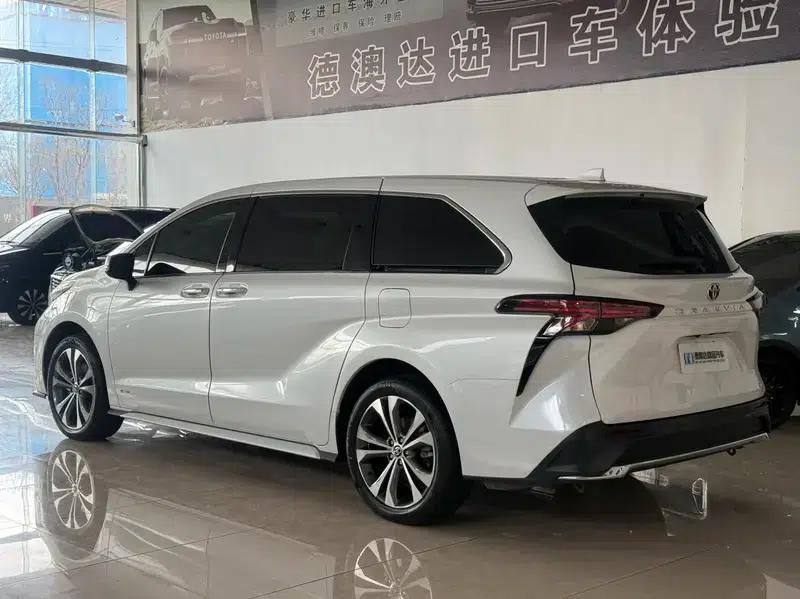 2024 Grevia Intelligent Hybrid Dual Engine 2.5L Two-Wheel Drive Comfort Edition — миниатюра 3