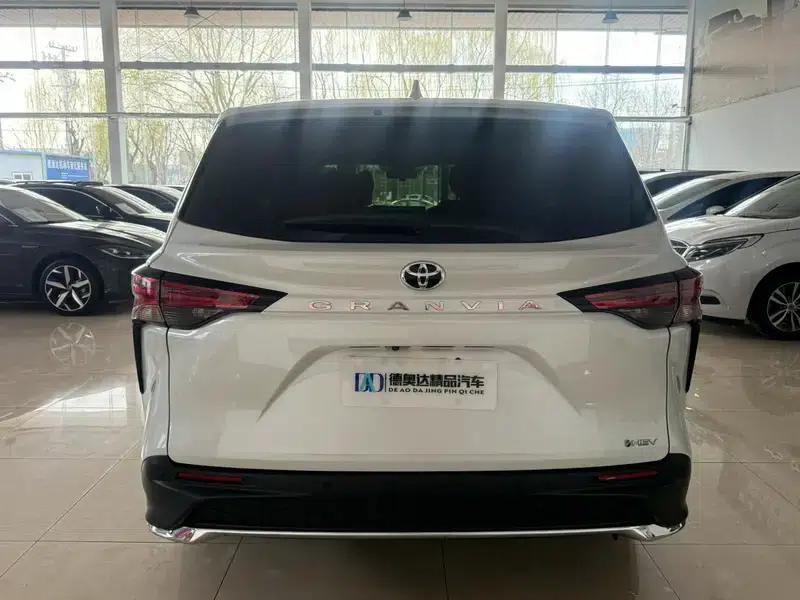 2024 Grevia Intelligent Hybrid Dual Engine 2.5L Two-Wheel Drive Comfort Edition — миниатюра 4