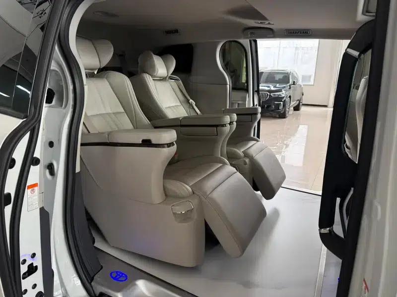 2024 Grevia Intelligent Hybrid Dual Engine 2.5L Two-Wheel Drive Comfort Edition — миниатюра 9
