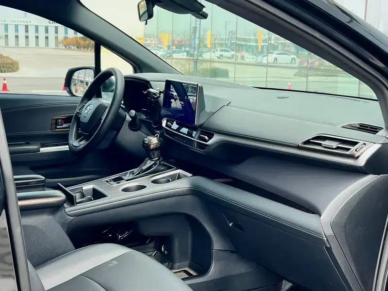 2024 Grevia Intelligent Hybrid Dual Engine 2.5L Two-Wheel Drive Luxury Edition — миниатюра 13