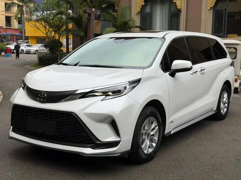 2024 Grevia Intelligent Hybrid Dual Engine 2.5L Two-Wheel Drive Comfort Edition — миниатюра 1
