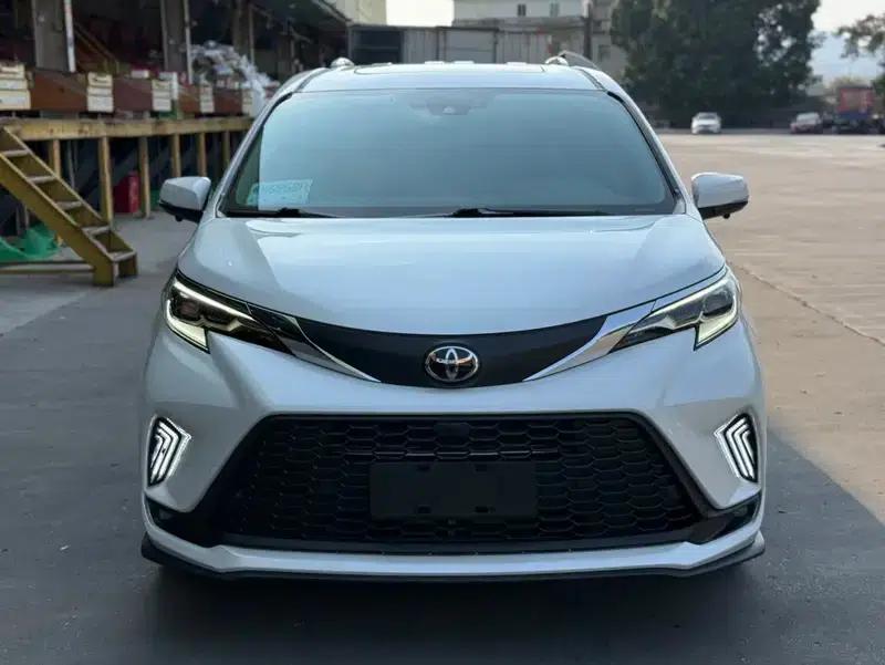 2024 Grevia Intelligent Hybrid Dual Engine 2.5L Two-Wheel Drive Comfort Edition — миниатюра 2