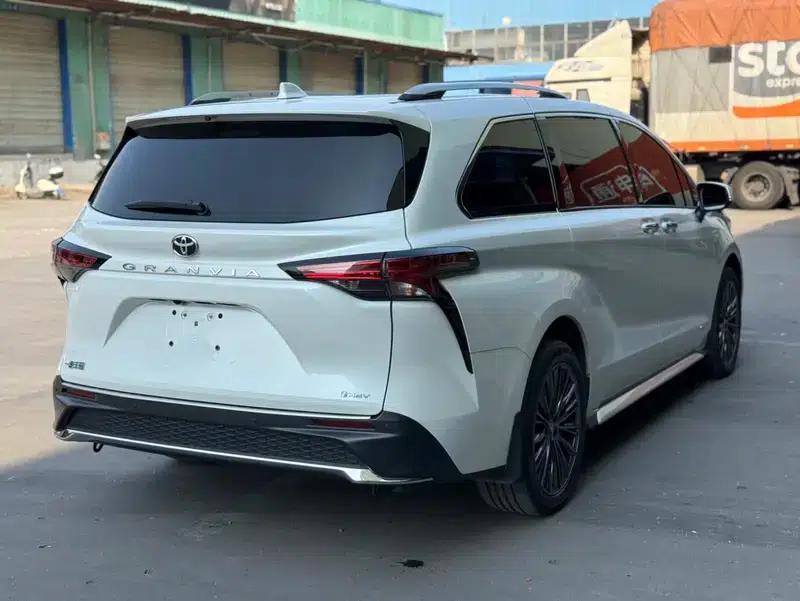 2024 Grevia Intelligent Hybrid Dual Engine 2.5L Two-Wheel Drive Comfort Edition — миниатюра 6