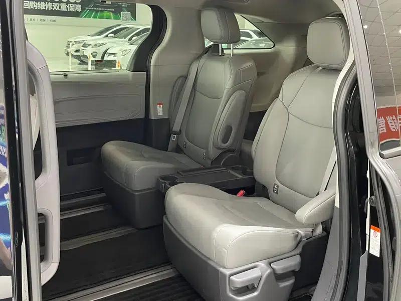 2024 Grevia Intelligent Hybrid Dual Engine 2.5L Two-Wheel Drive Comfort Edition — миниатюра 10