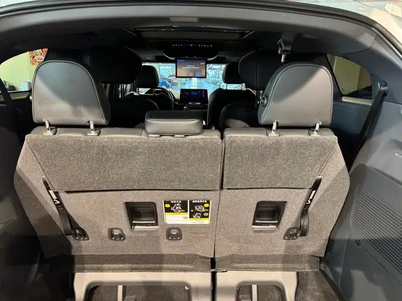 2023 Grevia Intelligent Hybrid Dual Engine 2.5L Flagship VIP — миниатюра 22