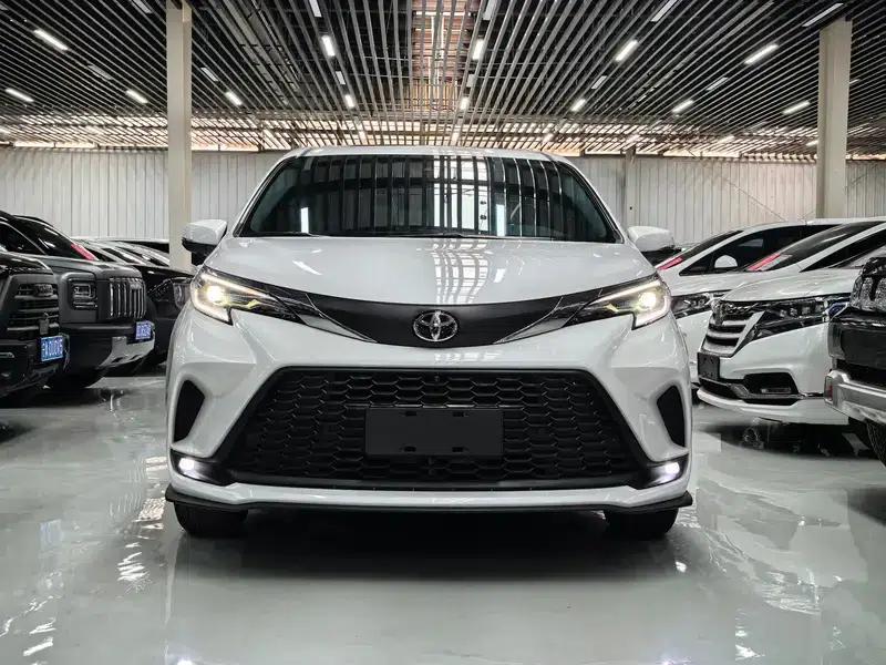 2024 Grevia Intelligent Hybrid Dual Engine 2.5L Two-Wheel Drive Comfort Edition — миниатюра 2