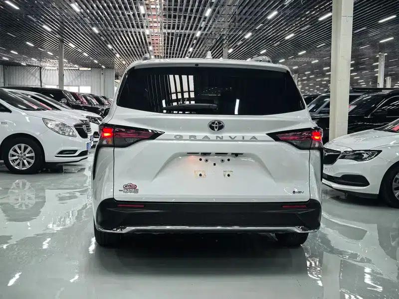 2024 Grevia Intelligent Hybrid Dual Engine 2.5L Two-Wheel Drive Comfort Edition — миниатюра 5