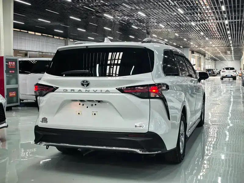 2024 Grevia Intelligent Hybrid Dual Engine 2.5L Two-Wheel Drive Comfort Edition — миниатюра 6