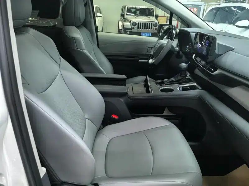 2024 Grevia Intelligent Hybrid Dual Engine 2.5L Two-Wheel Drive Comfort Edition — миниатюра 8