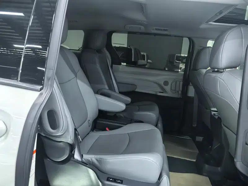2024 Grevia Intelligent Hybrid Dual Engine 2.5L Two-Wheel Drive Comfort Edition — миниатюра 9